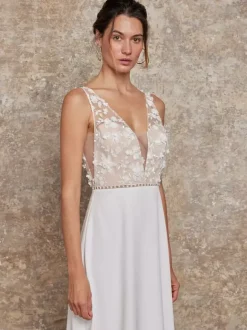 3 pieces Boho Wedding Dress V-Neck Short Sleeves Chapel Train Tulle Bridal Gowns