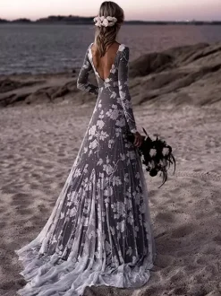 Black Loyal Wedding Dresses Ball Gown Long Sleeves Lace Lace With Train Bridal Gown