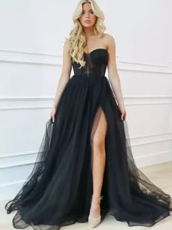 Black Loyal Wedding Dresses A-Line Sleeveless Lace Lace Court Train Bridal Gown