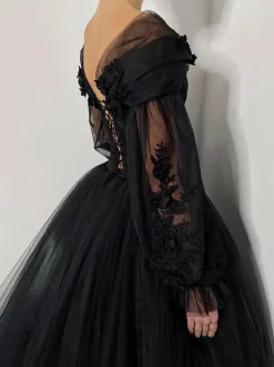 Black Wedding Dresses A-Line Long Sleeves Lace With Train Bridal Dress Free Customization