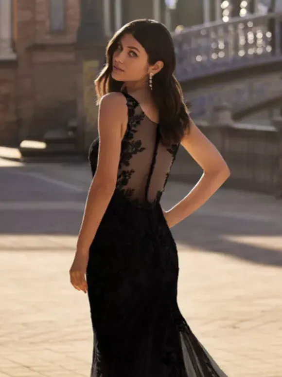 Black Wedding Dresses Mermaid Sleeveless Lace Tulle With Train Bridal Dress