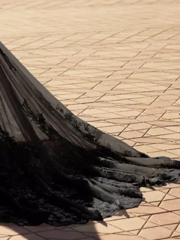 Black Wedding Dresses Mermaid Sleeveless Lace Tulle With Train Bridal Dress