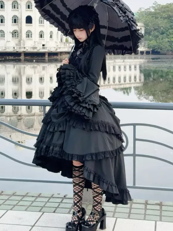 Black Gothic Lolita Set Dresses Ruffles Long Sleeves Cravat Top And Skirt Lolita Dress