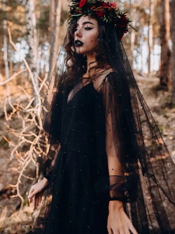 Black Gothic Wedding Dresses 2026 Lace A-Line Long Sleeves With Train Bridal Gown Free Customization