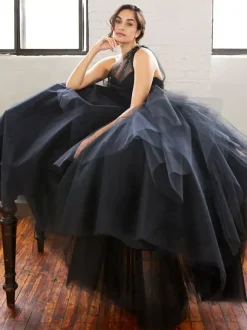 Black Wedding Dresses A-Line Sleeveless Tulle Bridal Gown