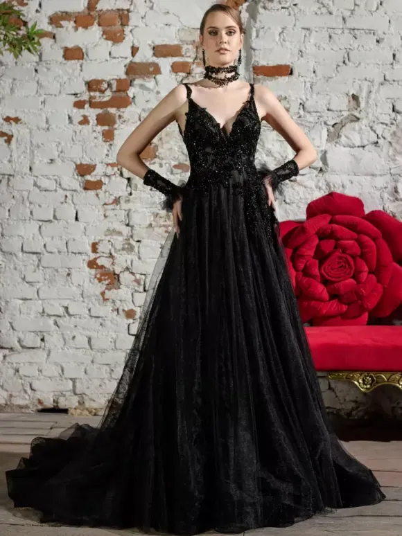 Black Wedding Dresses Lace A-Line Sleeveless Court Train Bridal Dress Free Customization