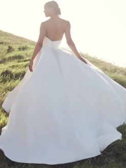 Black Wedding Dresses Satin Fabric A-Line Sleeveless Split Front With Train Bridal Gown Free Customization