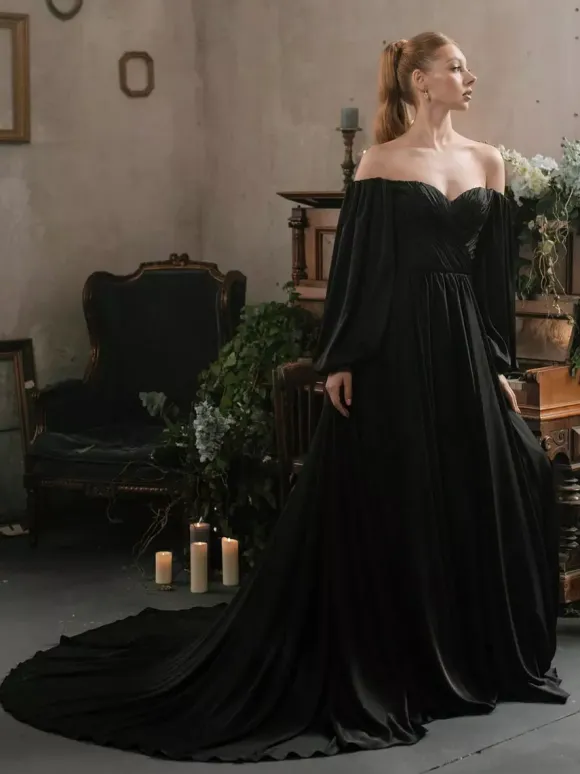 Black Wedding Dresses Satin Fabric A-Line Long Sleeves Natural Waist Pleated Court Train Bridal Dress