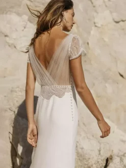 Boho Wedding Dress Stretch Crepe Embroidered Ball Gown Sweep Natural Waist Backless Short Sleeves V-Neck Ivory