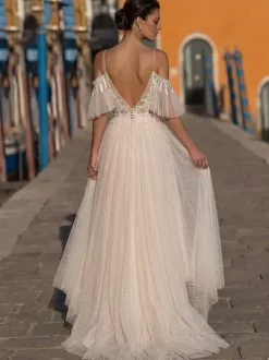 Boho Wedding Dress Tulle Lace A-Line With Train Natural Waist Zipper Short Sleeves V-Neck Ivory