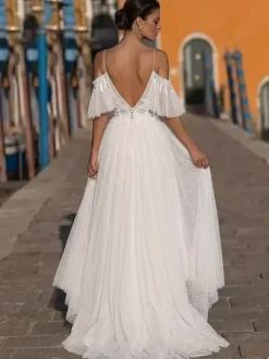 Boho Wedding Dress Tulle Lace A-Line With Train Natural Waist Zipper Short Sleeves V-Neck Ivory