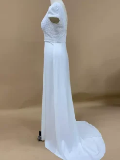 Boho Wedding Dress Lace Lace Ball Gown Sweep Natural Waist Wedding Dress Functional Buttons Short Sleeves V-Neck Ivory