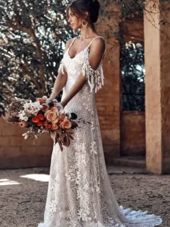 Boho Wedding Dress With Train Ivory A-Line Sleeveless V-Neck Backless Lace Bridal Gowns Free Customization