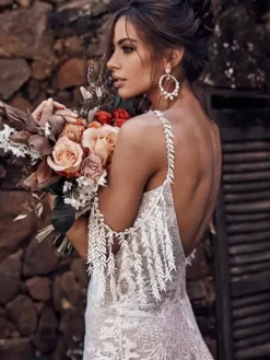 Boho Wedding Dress With Train Ivory A-Line Sleeveless V-Neck Backless Lace Bridal Gowns Free Customization