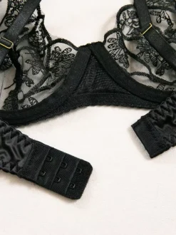 Bridal Lingerie Lace Artwork White 2-Piece Bra Panty Sets