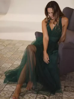 Bridesmaid Dresses A-Line Floor-Length V-Neck Sleeveless Zipper Single Thread Tulle Green Wedding Party Dress Free Customization