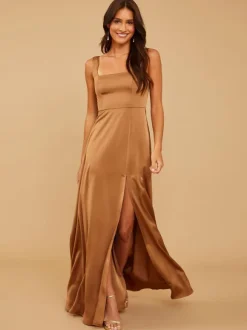 Bridesmaid Dresses A-Line Floor-Length Zipper Satin Fabric Wedding Party Dress