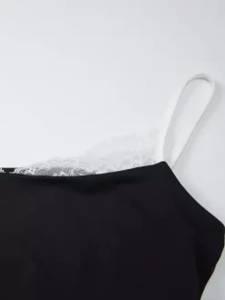 Cami Top Contrast Eyelash Lace Square Neck Spaghetti Strap Crop Cami Top