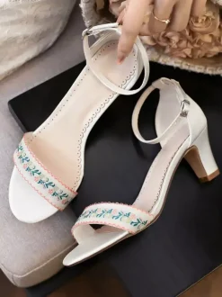 Chunky Heel Bridal Shoes Floral Embroidered Ankle Strap Wedding Shoes