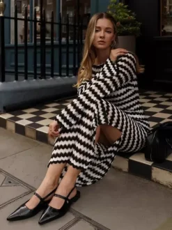 Contrast Wave Pattern Knit Long Sleeve Bodycon Maxi Dress For Women 2026