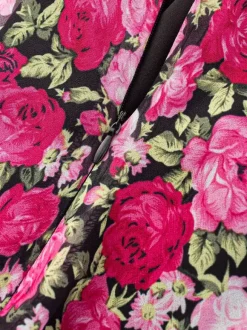 Daily Dresses For Women Red Shaping Flowers Sleeveless V-Neck Raised Waist Printed Dress