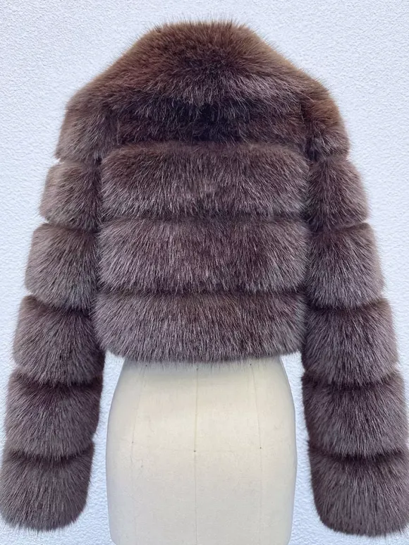 Faux Fur Crop Jacket With Layered Sleeves And Lapel Design For Winter 2026