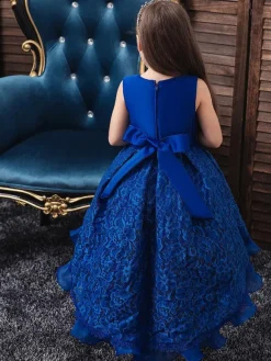 Flower Girl Dresses Jewel Neck Sleeveless With Train Princess Silhouette Bows Kids Party Dresses