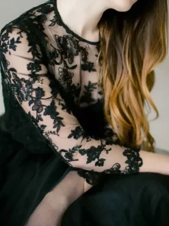 Gothic Black Wedding Dresses A-Line Jewel Neck Long Sleeves Tulle Lace Floor-Length Bridal Dress Free Customization