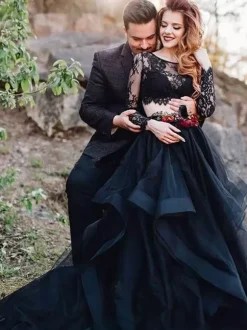 Gothic Black Wedding Dresses A-Line Jewel Neck Long Sleeves Tulle Lace With Train Bridal Gown Free Customization