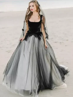 Gothic Black Wedding Dresses A-Line Square Neckline Sleeveless Lace Tulle Velour Floor-Length Bridal Dress Free Customization
