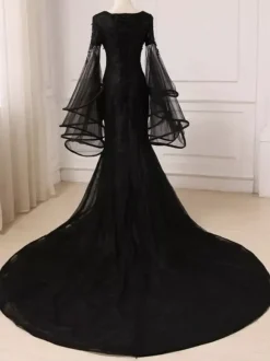 Gothic Black Wedding Dresses A-Line Long Sleeves Lace With Train Bridal Gown Free Customization