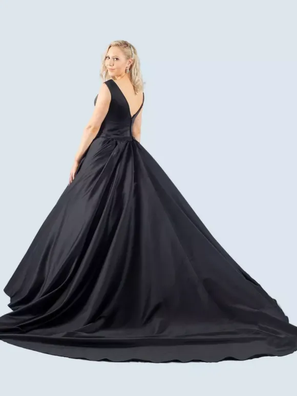 Gothic Black Wedding Dresses A-Line Sleeveless With Train Bridal Dress Free Customization