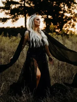 Gothic Black Wedding Dresses A-Line Sleeveless Backless Split Front With Train Bridal Gown Free Customization