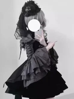 Gothic Lolita Outfits Stripes Ruffles Blouse and Waistcoat and black Skirt three piece suit
