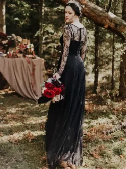 Gothic Wedding Dresses Lace A-Line Long Sleeves Floor-Length Bridal Gown Free Customization