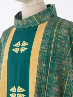 Green Gothic Chasuble Priest Vestment With Embroidered Cross For Church Mass Medieval Retro Liturgical Clergy Apparel