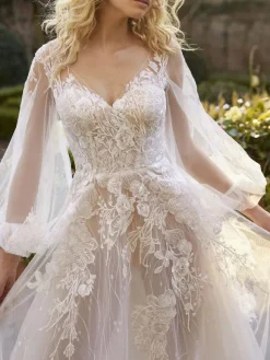 Ivory Boho Wedding Dress With Train A-Line Long Sleeves V-Neck Backless Lace Bridal Gowns Free Customization