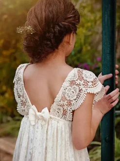 Ivory Flower Girl Dresses Jewel Neck Lace Short Sleeves Floor-Length A-Line Lace Kids Social Party Dresses