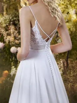 Ivory Boho Wedding Dress With Train A-Line Sleeveless V-Neck Backless Lace Bridal Gowns Free Customization