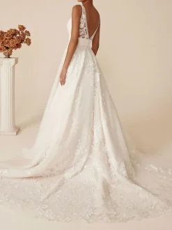 Ivory Simple Wedding Dress With Train V-Neck Sleeveless Backless Lace A-Line Bridal Gowns Free Customization