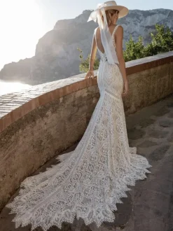 Lace Wedding Dress With Train Mermaid Sleeveless V-Neck Bridal Gowns Free Customization