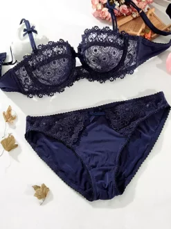 Lingerie 2-Piece Lace White Bra Panty Thong Sets