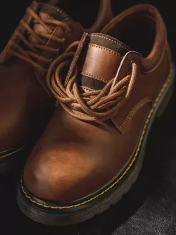 Men Brown Round Toe Lace Up Debby Shoes