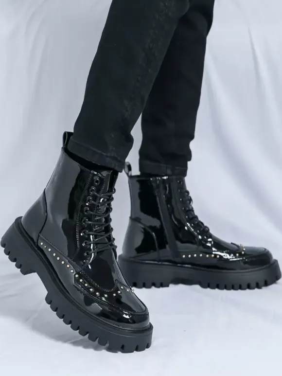 Mens Boots Rivet Wingtip Round Toe Ankle Boots With Anti-Slip Platform Sole