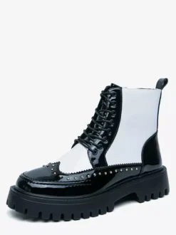 Mens Boots Rivet Wingtip Round Toe Ankle Boots With Anti-Slip Platform Sole