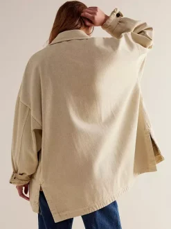 Oversized Denim Jacket For Women - Medium Wash Boyfriend Fit Side Slit Trucker Coat - Spring Daily Streetwear 2026