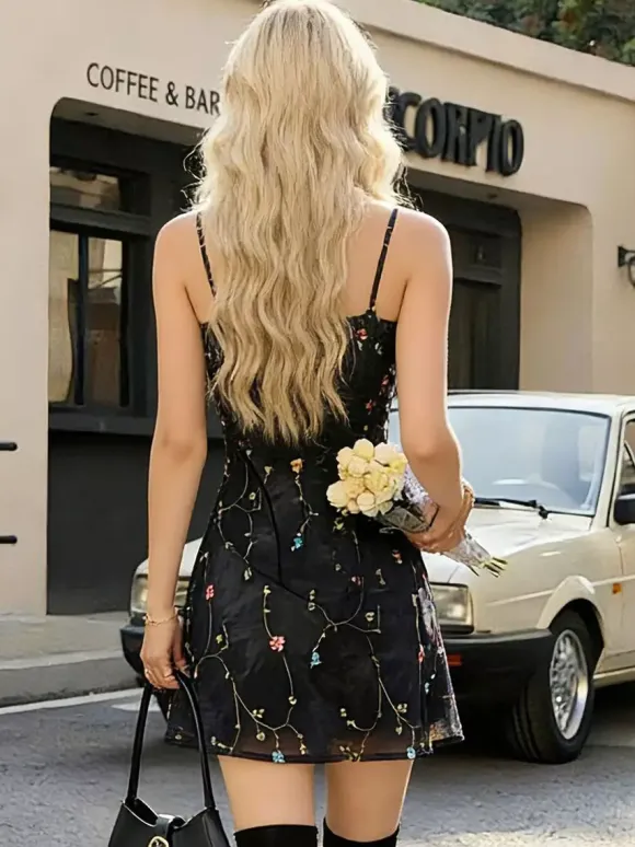 Party Dress Mini Dresses Black Straps Neck Zipper Sleeveless Backless Chic Semi Formal Dress