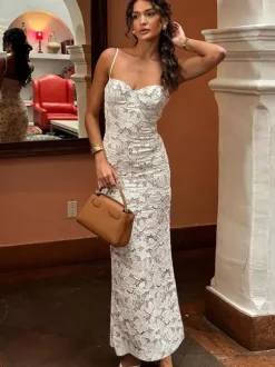 Party Maxi Dresses White Straps Neck Lace Sleeveless Backless Chic Semi Formal Dress