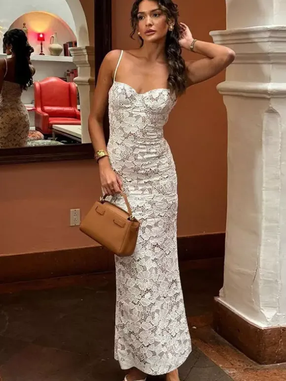 Party Maxi Dresses White Straps Neck Lace Sleeveless Backless Chic Semi Formal Dress