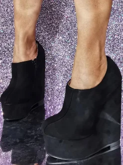 Plus Size Round Toe Wedge Heel Booties